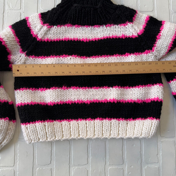 GOGO Handknit Wool Striped Sweater White Pink Black Wide Sleeved One Size - Picture 4 of 6